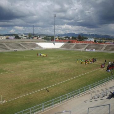 Leeres Sam-Nujoma-Stadion in Windhoek; © Thomas Macmillan/Wikimedia Commons