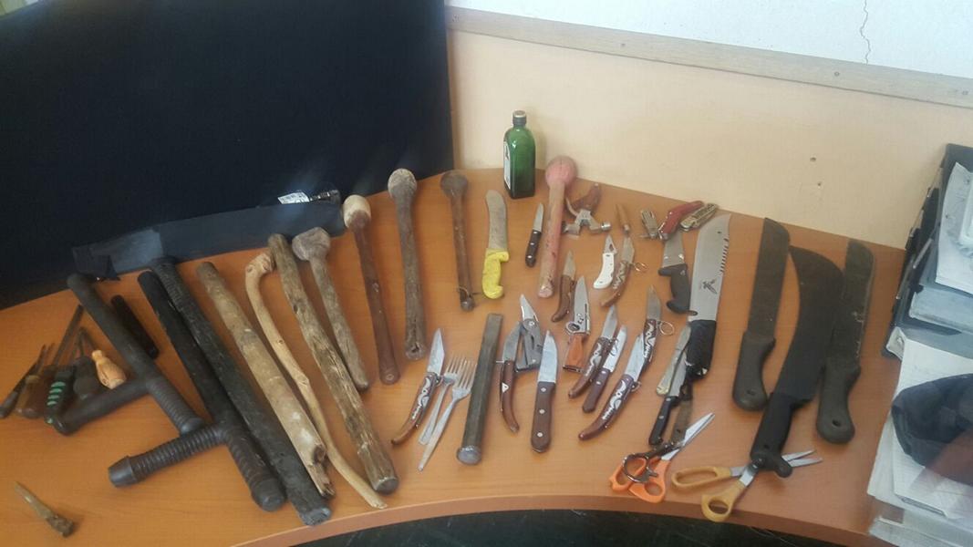 Konfiszierte Waffen bei der Operation Omake; © NAMPA