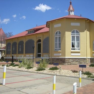 Elisabethhaus, Teil der NUST in Windhoek; Quelle: Pgallert/Wikimedia Commons, CC BY-SA 3.0