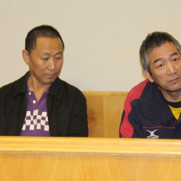 Zwei der chinesischen Angeklagten (Archivaufnahme); © Simon Kopper Endjala/NAMPA