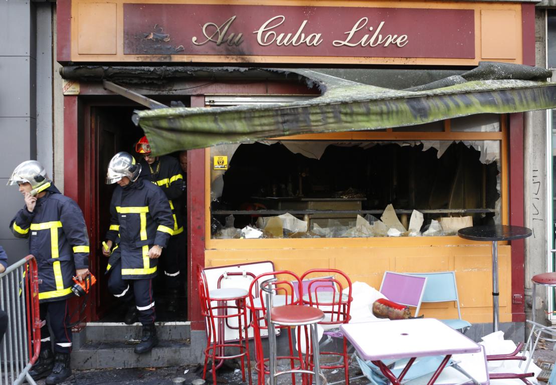 Brand in einer Bar in Frankreich; © Kamil Zihnioglu/AP-NAMPA
