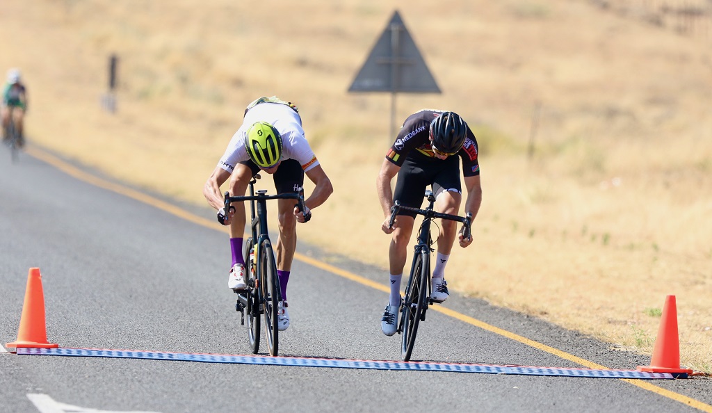 Drikus Coetzee (links) und Tristan de Lange bei der Tour de Windhoek 2020; © Hesron Kapanga/Nampa