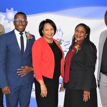 Die Mitglieder des neuen Verwaltungsrats (v.l.n.r.): Sam Nujoma, Ivan Skrywer, Ilse Keister, Clemencia Hanases, Austin Kwenani; © City of Windhoek