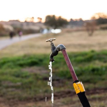 Die NUDO kritisiert die kommerzielle Nutzung von Wasser durch die Lokalverwaltungen des Landes; © Clay10/iStock