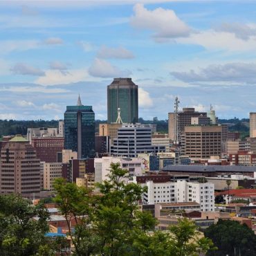 Der Internationale Währungsfonds fordert Reformen von der Regierung in Harare; © VVShots/iStock