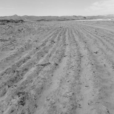 Zerstörter Strandbereich an der Großen Bucht bei Lüderitz; © Lüderitz Marine Research/Facebook