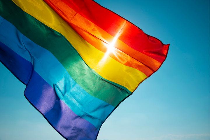 Ein LGBTQ-Aktivist klagt aktuell gegen die Sodomie-Gesetzgebung in Namibia; © nito100/iStock