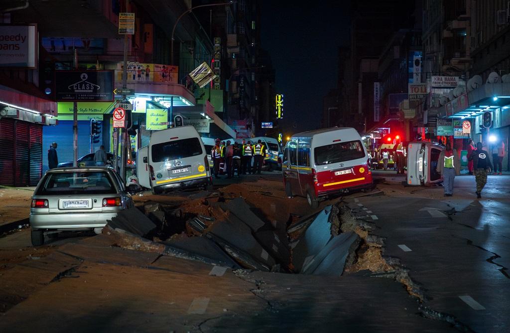 Blick auf eine der zerstörten Straßen in der Innenstadt von Johannesburg; © Yeshiel Panchia/Xinhua/Nampa
