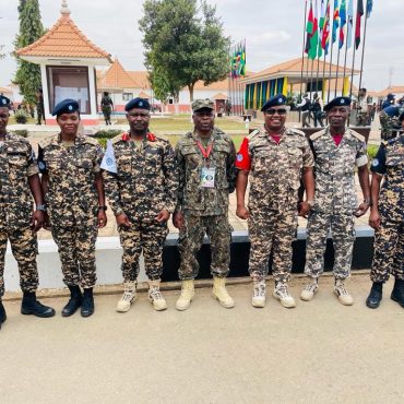 Die sieben namibischen Offiziere bei der SADC-Übung in Angola; © Ministry of Defence
