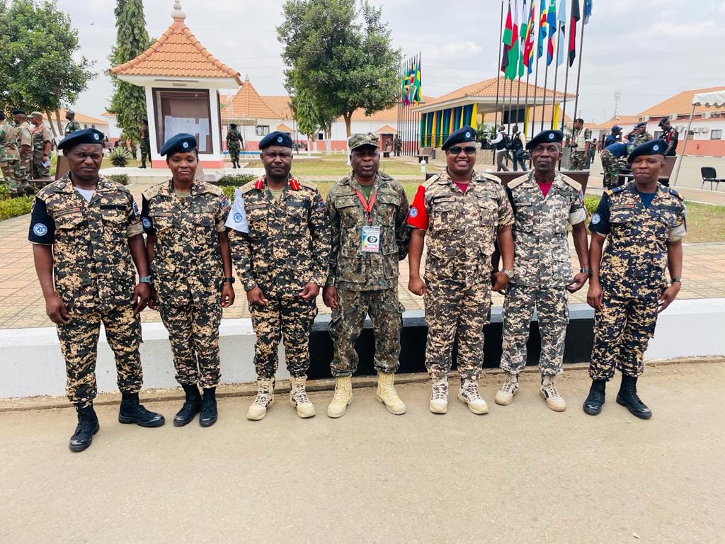 Die sieben namibischen Offiziere bei der SADC-Übung in Angola; © Ministry of Defence