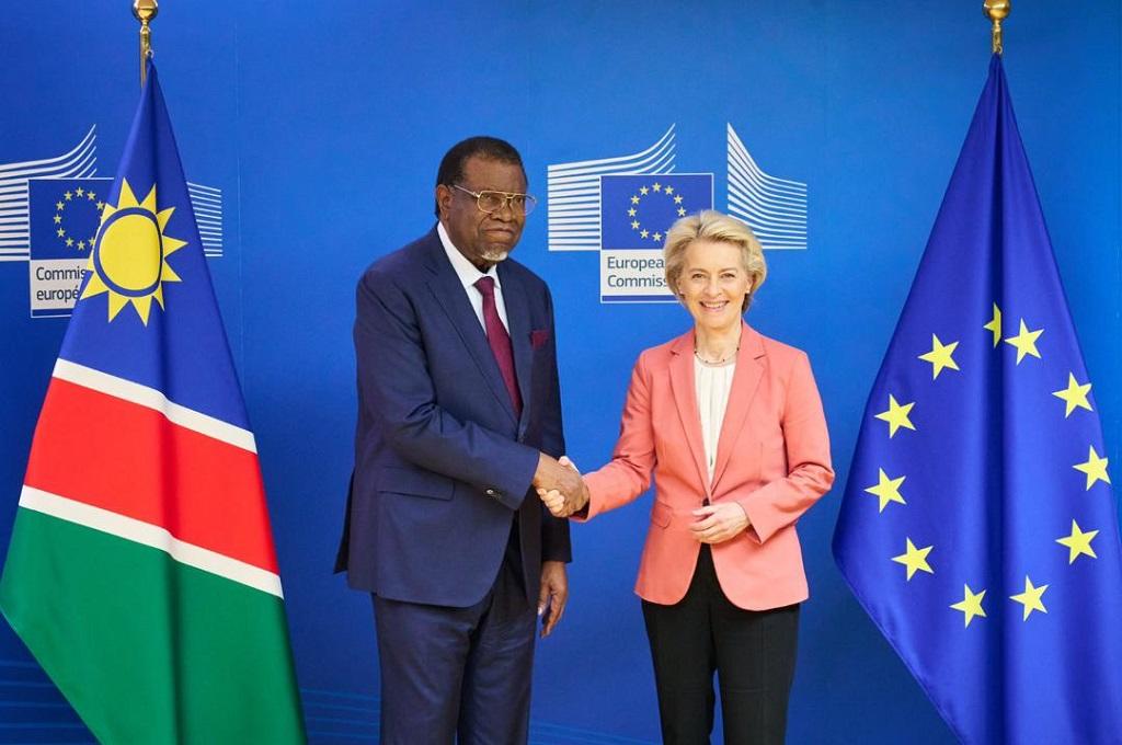 Präsident Hage Geingob kam im Rahmen des EU-Namibia Business Forum auch mit der EU-Kommissionspräsidentin Ursula von der Leyen zu Gesprächen zusammen; © Office of the Namibian President