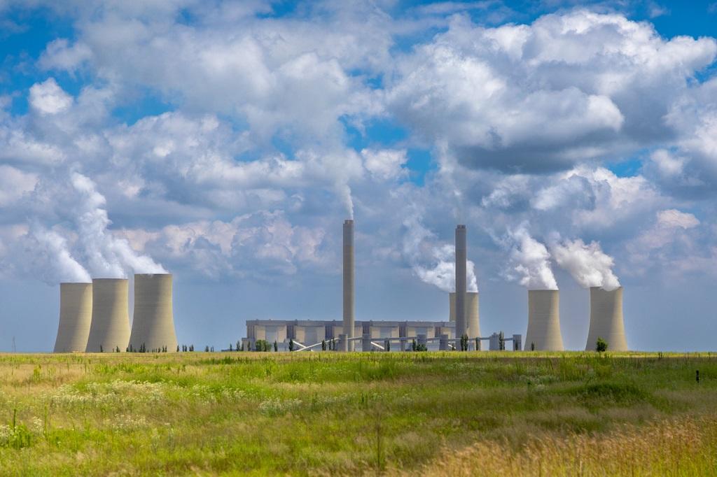 Ein Kohlekraftwerk in Südafrika: © Willem Cronje/iStock