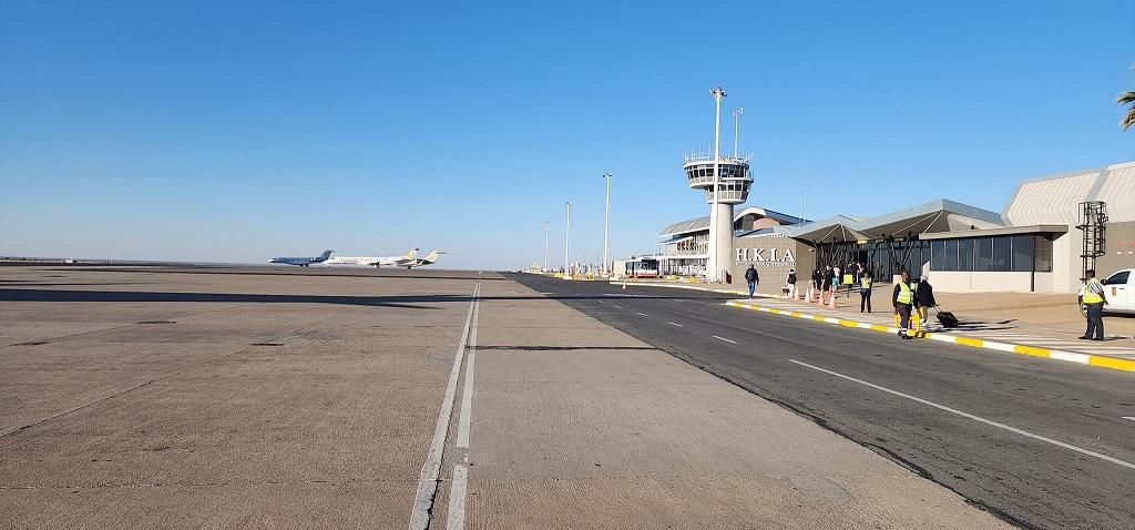 Der Internationale Flughafen Hosea Kutako bei Windhoek; © NAC